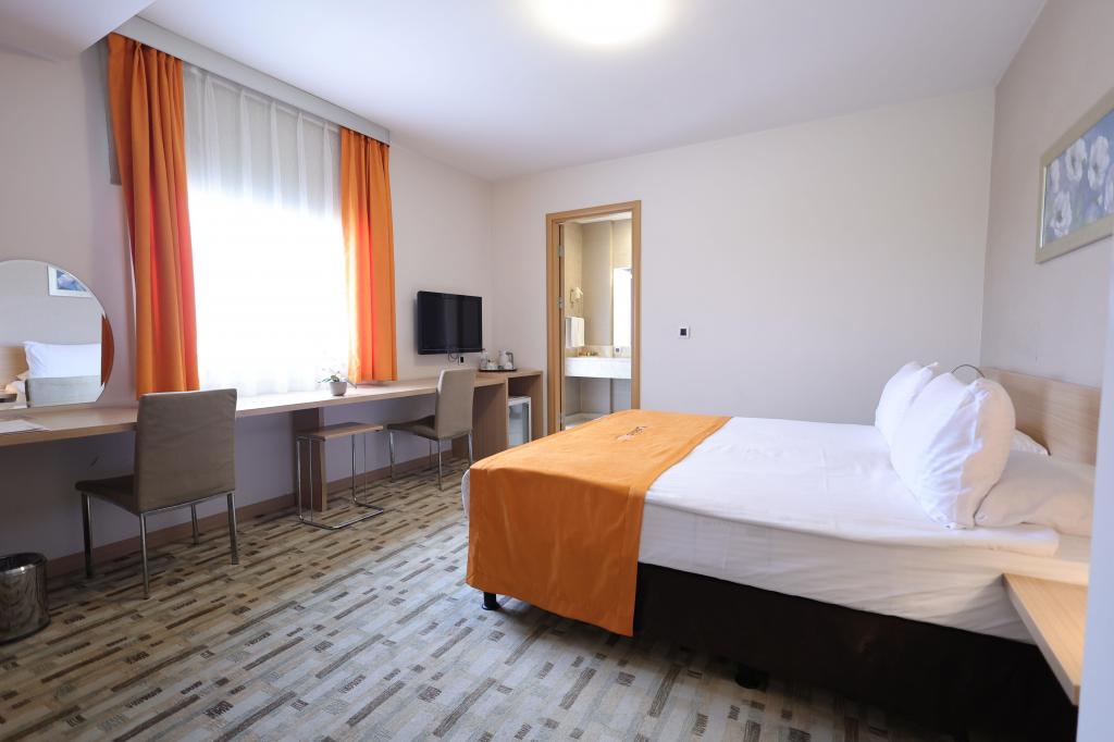 Standart Oda,Şehir Manzaralı