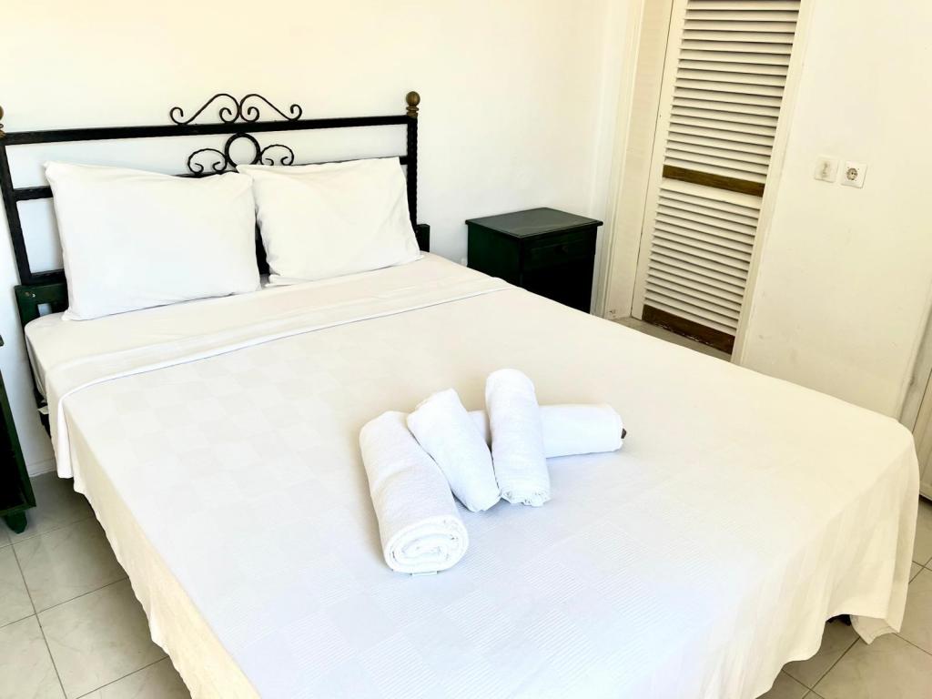 Aile Suiti,Çeşme Marina Manzaralı,2. Kat Balkonlu