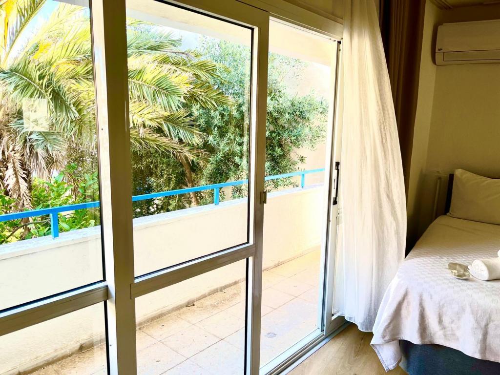 Aile Odası,Çeşme Marina Manzaralı,1. Kat