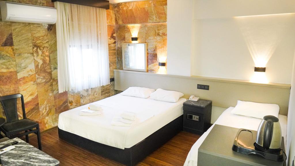 Standart Oda, Şehir Manzaralı (3 Kişilik)