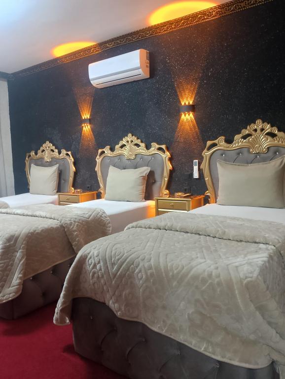 Triple,Şehir Manzaralı