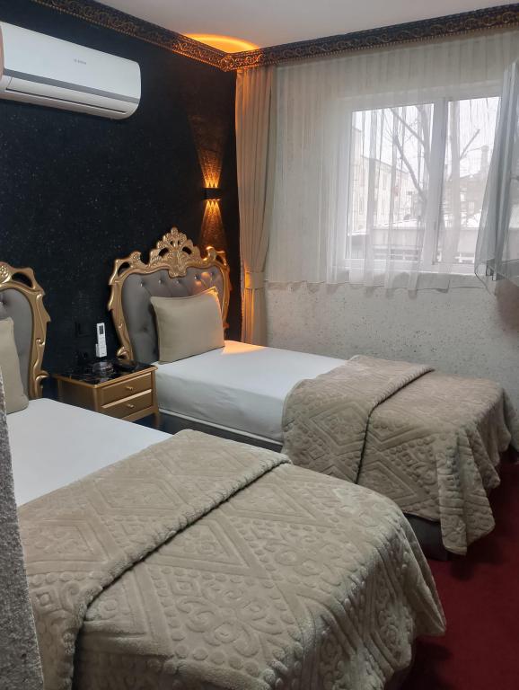 Iki Ayrı Yataklı Oda, Şehir Manzaralı