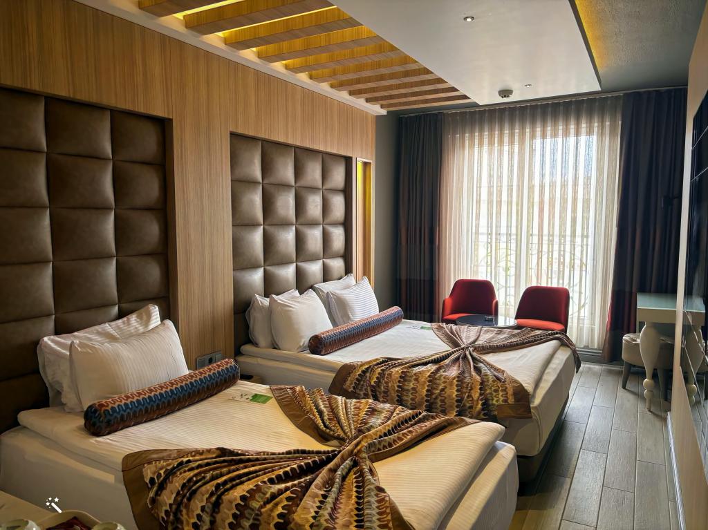 Aile Odası, Şehir Manzaralı