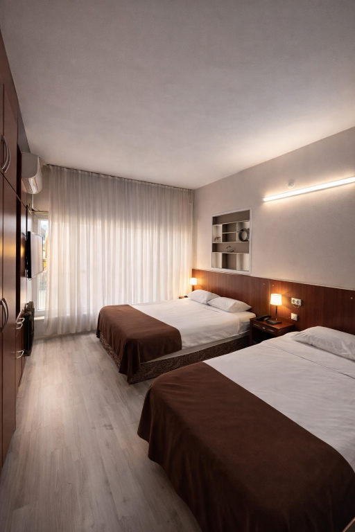 Standart Oda, Şehir Manzaralı (3 Kişilik)