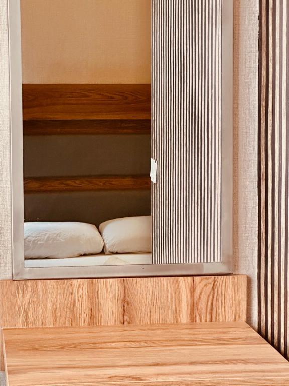 Zemin Kat Oda, Manzarasız