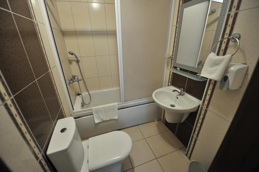 Junior Suite,Bahçe Manzaralı,Balkonlu