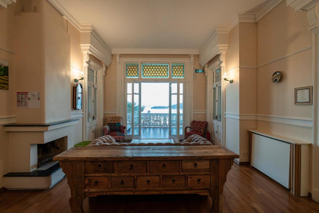 hotel-image
