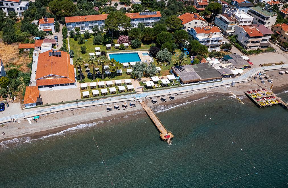Palm Beach Otel Küçükkuyu