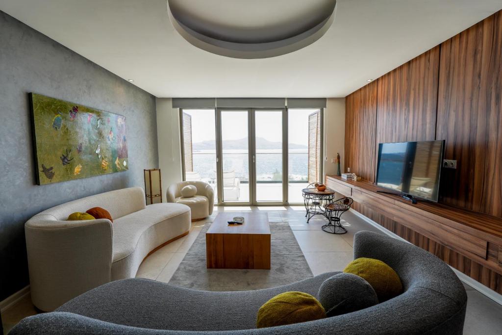 Deluxe Suite Room, Sea View (Kitchen)
