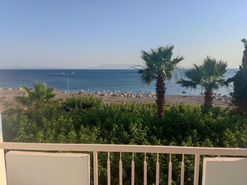 Standart Üç Kişilik Oda,Deniz Manzaralı,Balkonlu