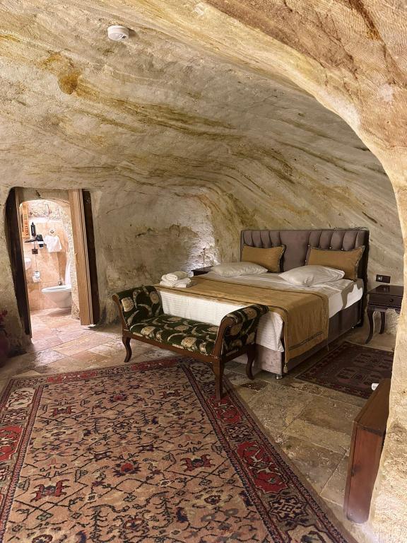 Cave Oda, Şehir Manzaralı