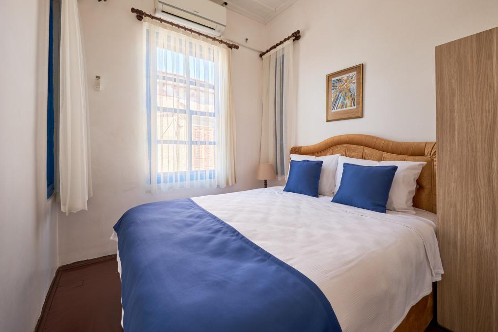 Deluxe Room, City View (3 Person)