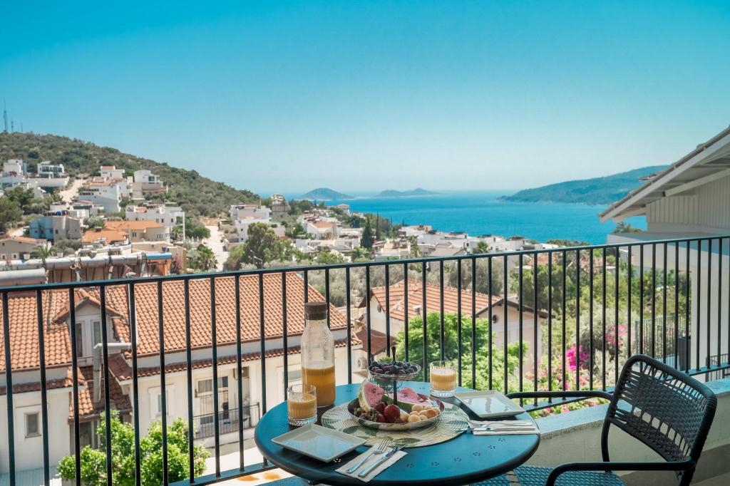 Deluxe Oda, Deniz Manzaralı (Balkonlu)
