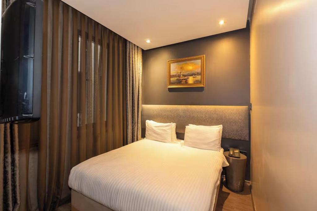 Superior Room, City View