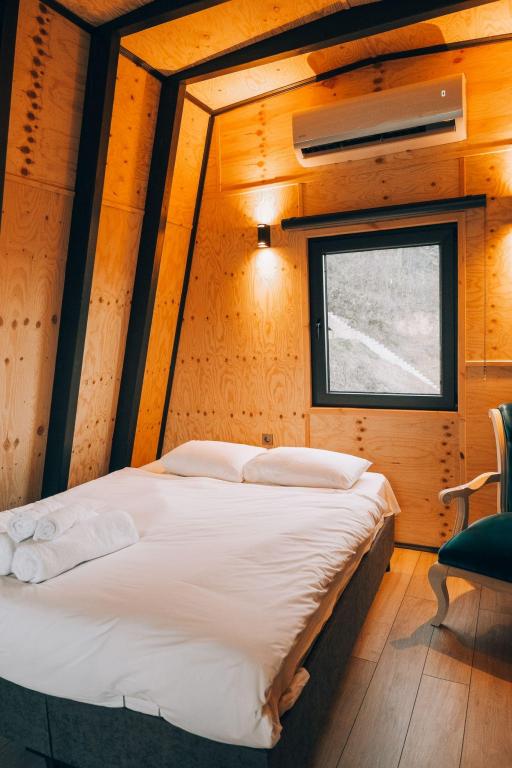 Bungalov, Havuz Manzaralı (Jakuzi)