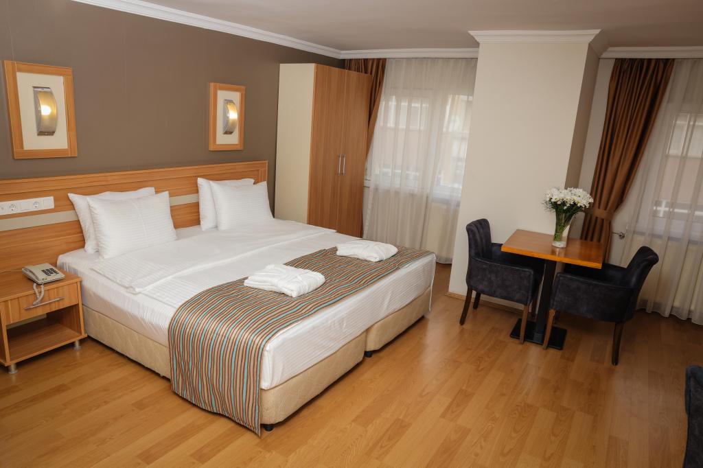 Standart Oda, Şehir Manzaralı