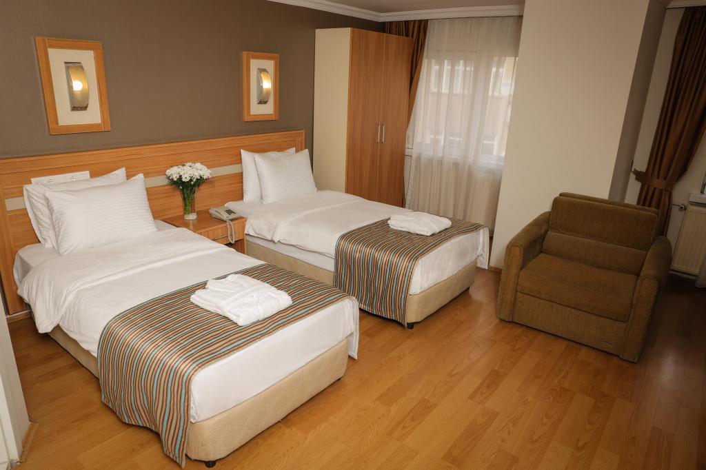 Iki Ayrı Yataklı Oda, Şehir Manzaralı