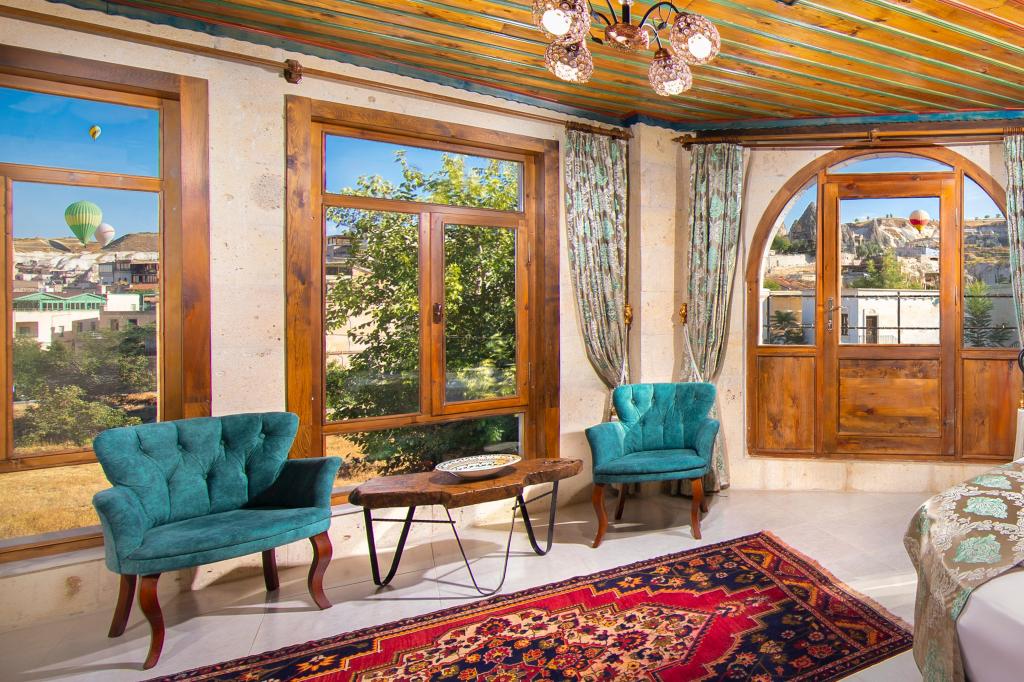 Panoramic Suite,Jakuzili ve Teraslı