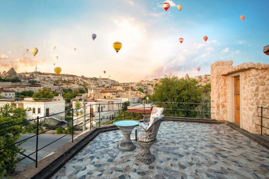 Panoramic Suite,Jakuzili ve Teraslı