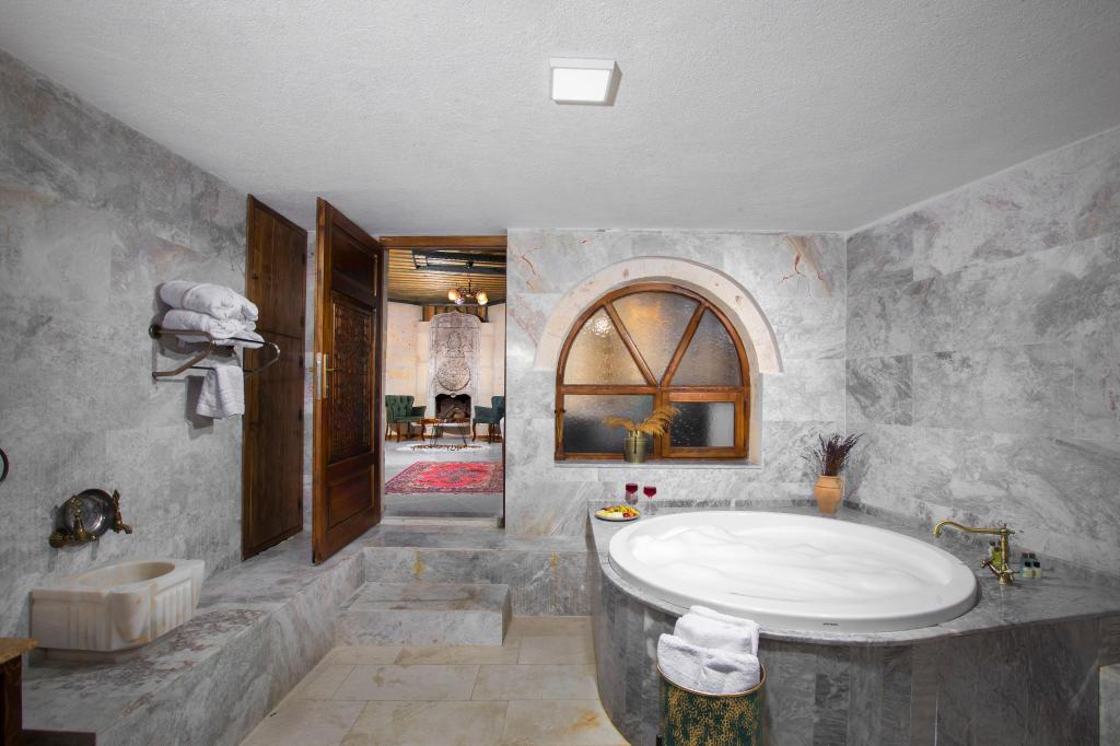 Spa Suite,Jakuzili ve Türk Hamamlı