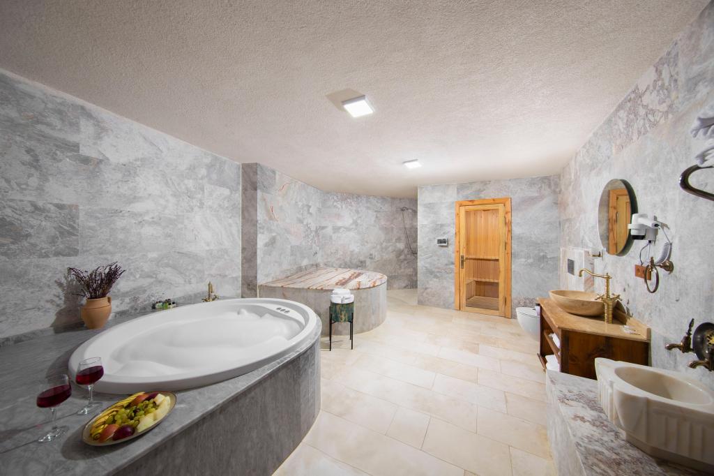 Spa Suite,Jakuzili ve Türk Hamamlı
