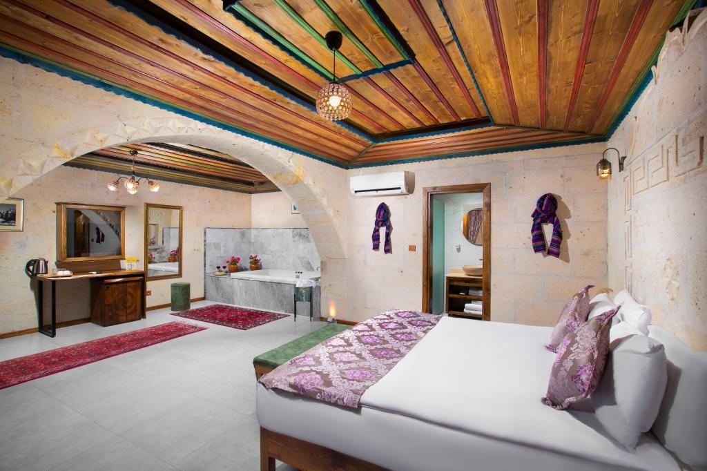 Deluxe Jakuzili Suite,Koridor Manzaralı,Jakuzili