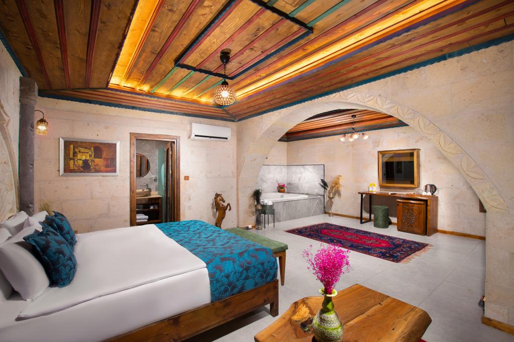 Deluxe Jakuzili Suite,Koridor Manzaralı,Jakuzili