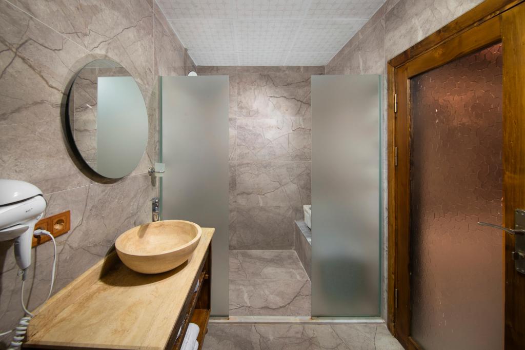Deluxe Jakuzili Suite,Koridor Manzaralı,Jakuzili