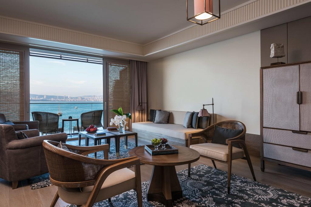 Suit Oda, Deniz Manzaralı