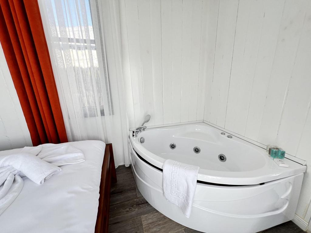 Standard Room, Garden View
