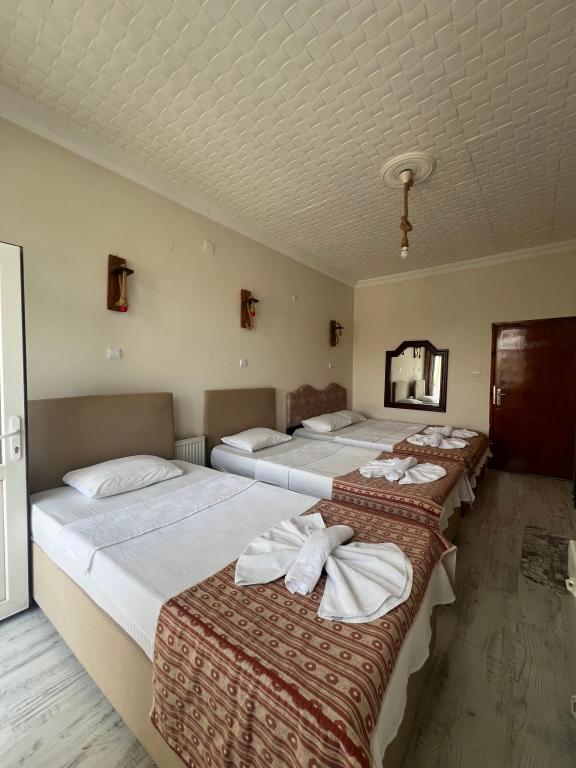 Standart Oda,Bahçe Manzaralı,2. Kat Balkonlu