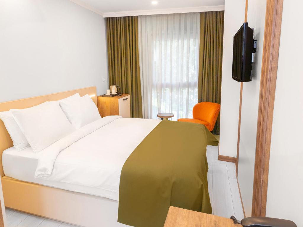 Standard Room, City View