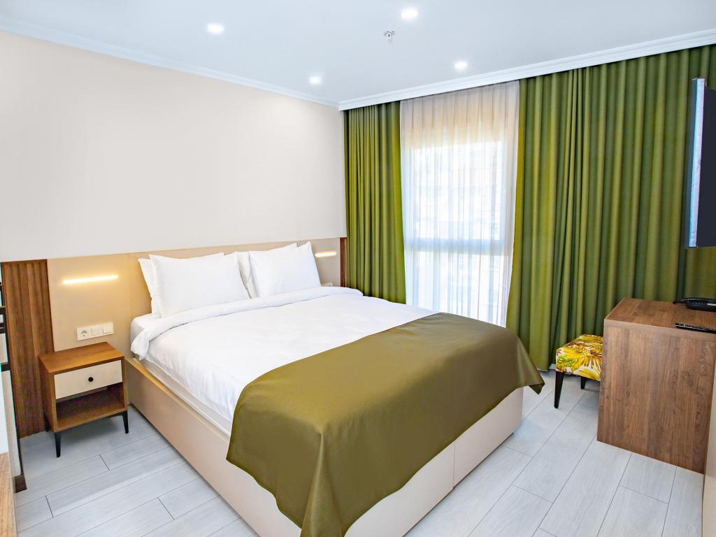 Superior Room, City View