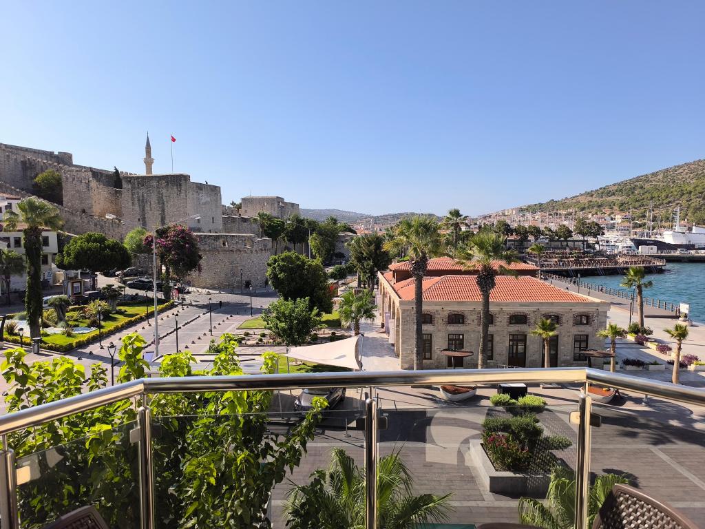 Standart Oda,Deniz Manzaralı,Balkonlu