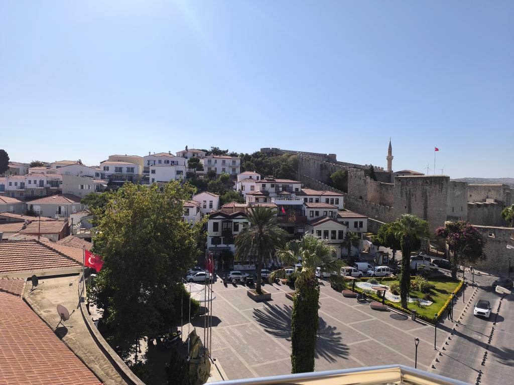 Standart Oda,Sokak Manzaralı,Balkonlu