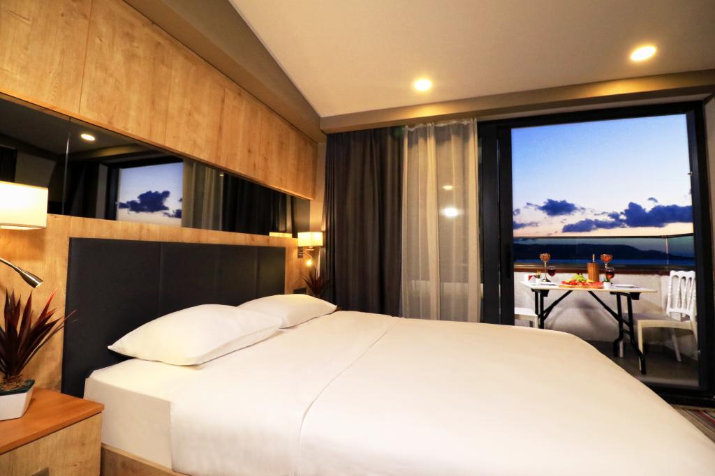 Standart Oda,Deniz Manzaralı,Balkon veya Teraslı