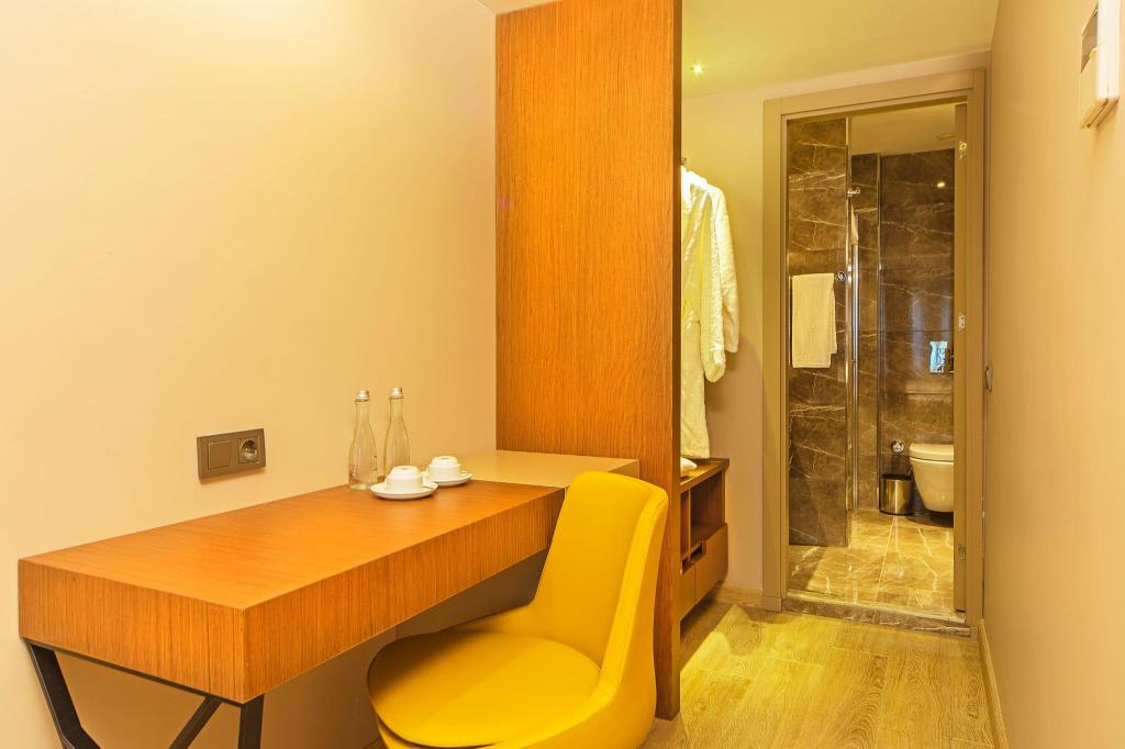 Deluxe Oda, Şehir Manzaralı (3 Kişilik)