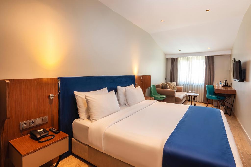 Junior Suit Oda, Şehir Manzaralı