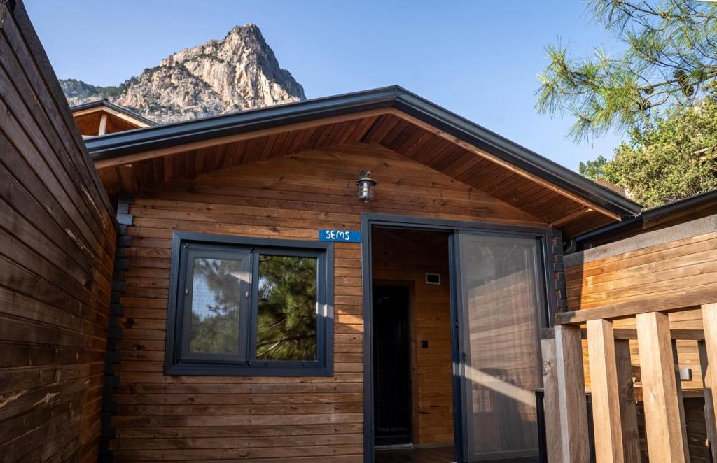 Bungalow,Bahçe veya Dağ Manzaralı,Balkon veya Teraslı