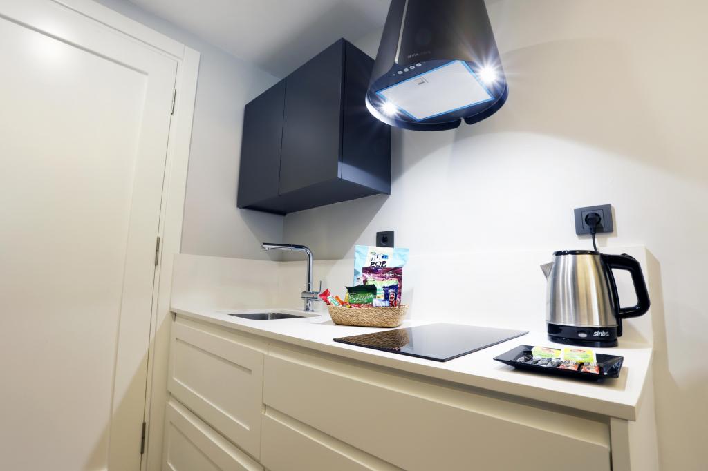 Standard Room, Street View (Kitchen)