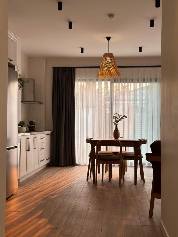 2+1 Villa,bahçe Manzaralı,isıtmalı Özel Havuzlu