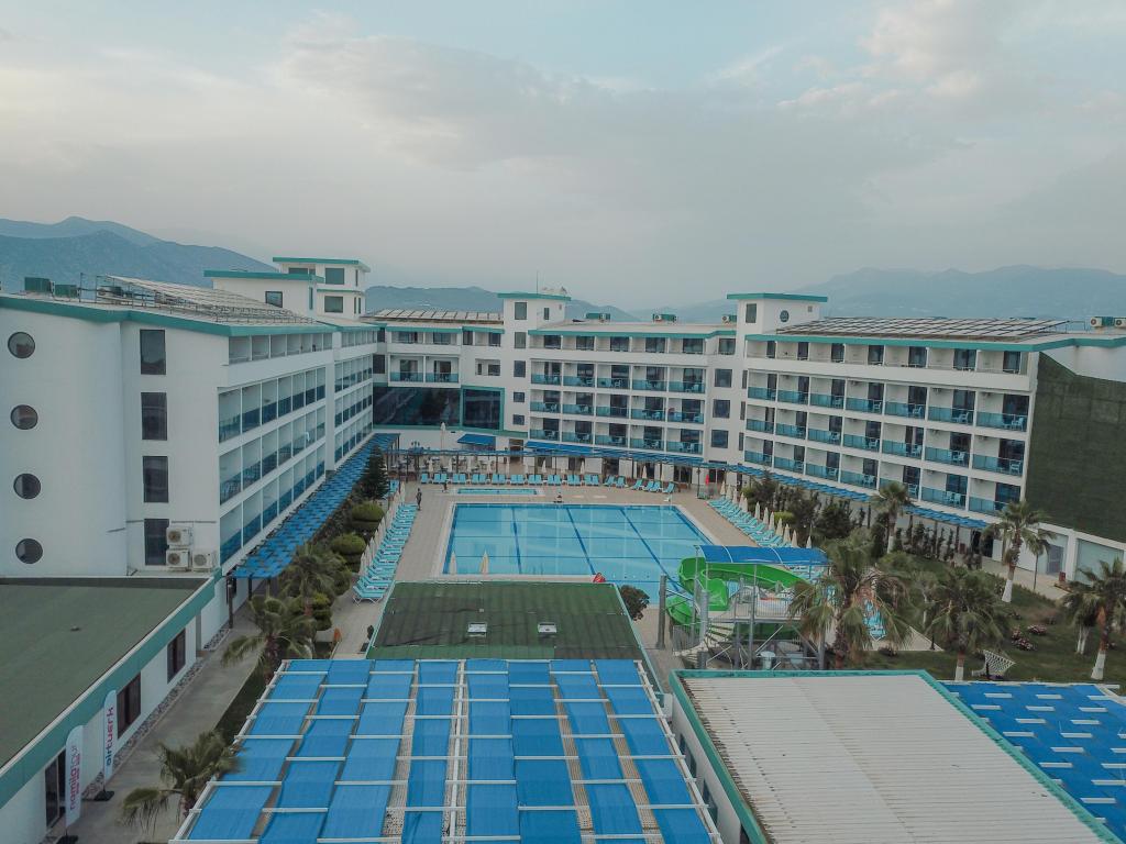 Rizom Beach Hotel