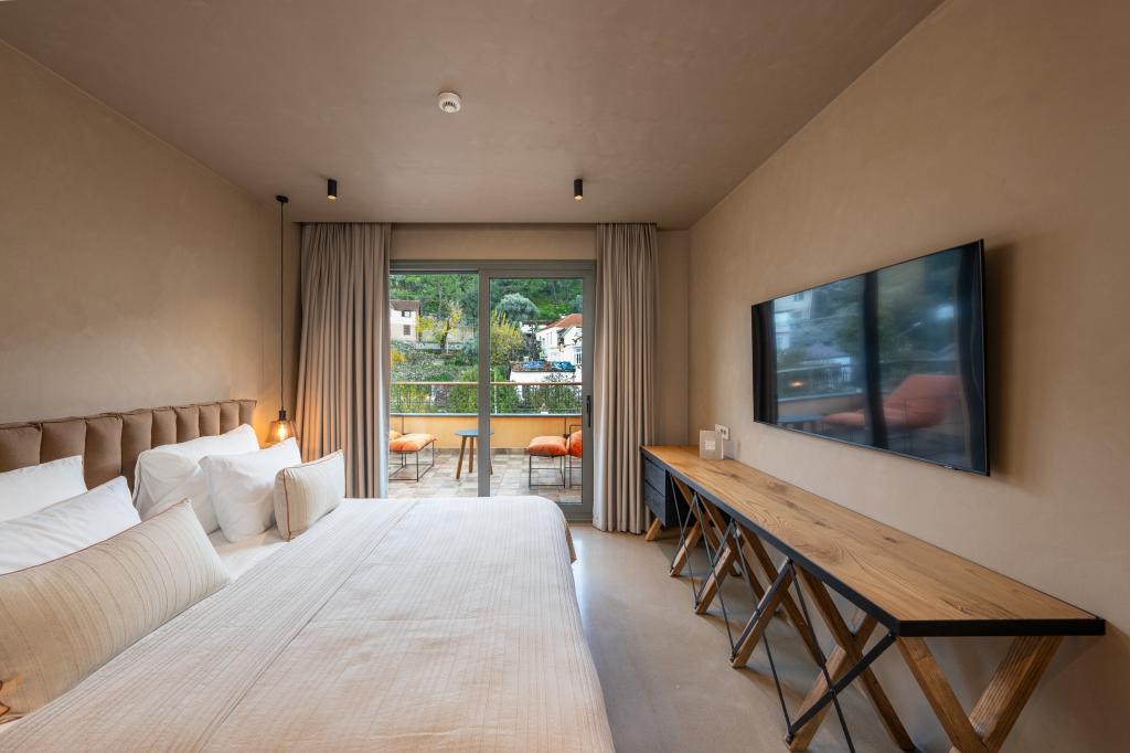 Deluxe Terrace Room, City Or Mountain View (Terrace)