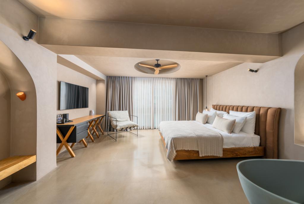 Standard Room, City View (3 Person)