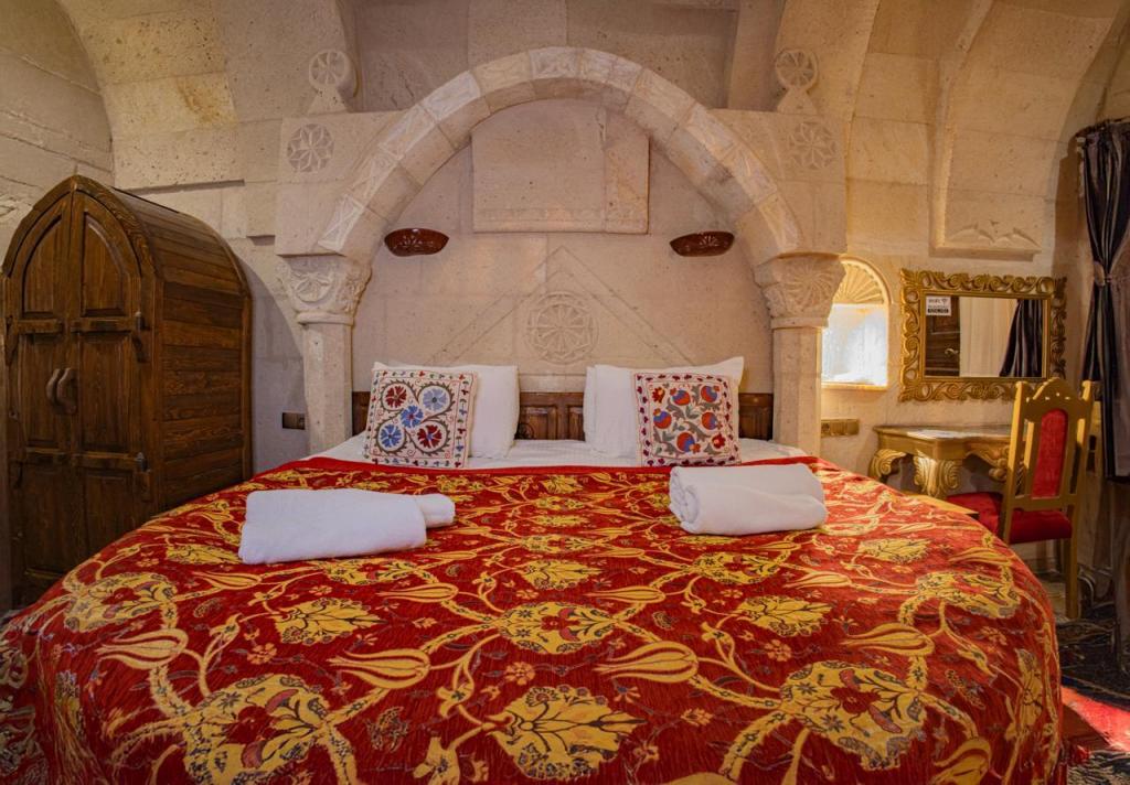 Deluxe Suite ,Bahçe Manzaralı,Şömineli