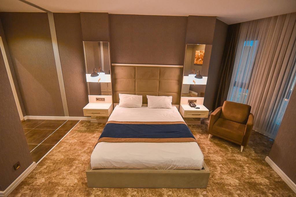 Ekonomik Oda, Avlu Manzaralı