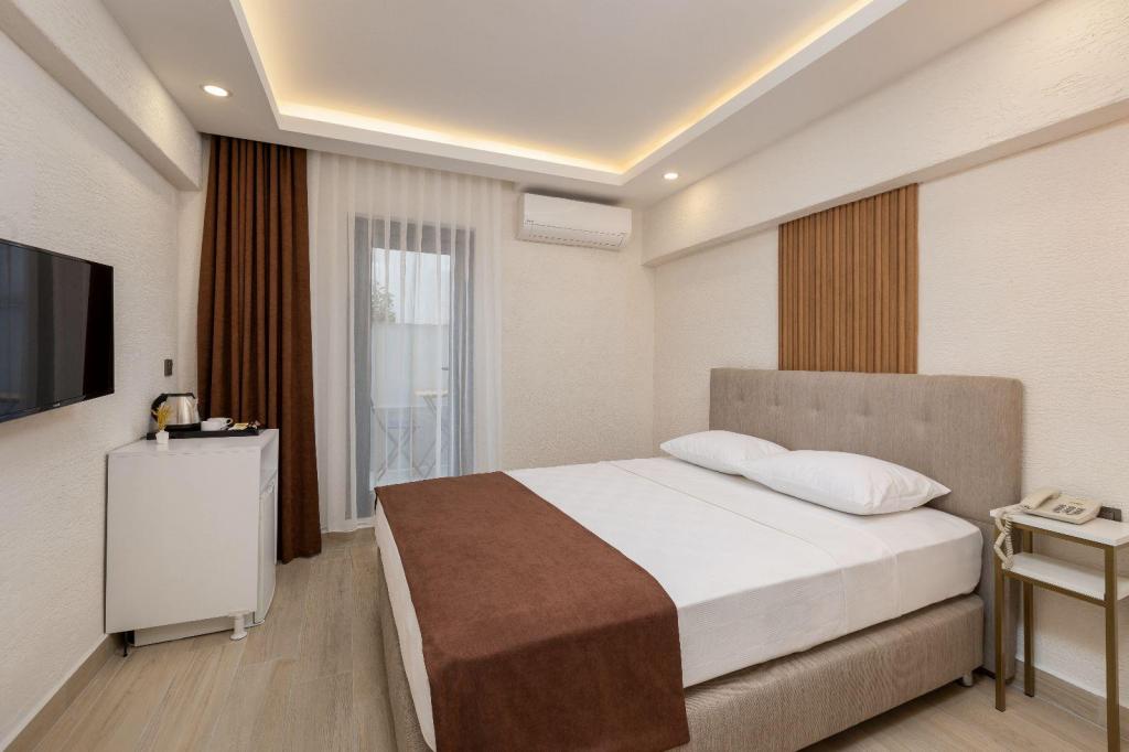 Aile Odası,Bahçe Manzaralı,Balkonlu