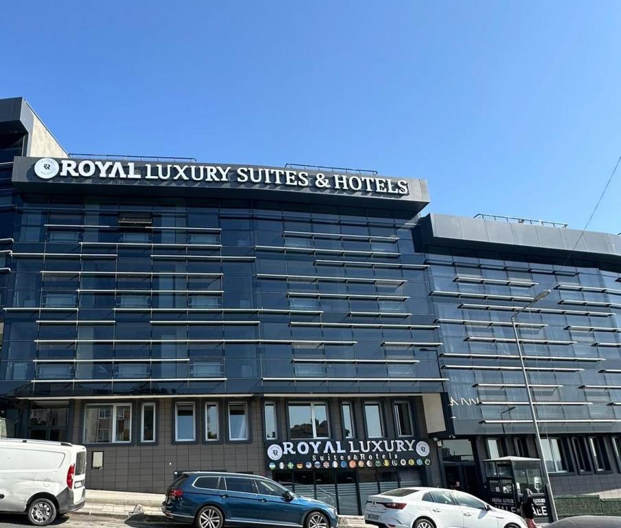 Royal Luxury Hotels Suites