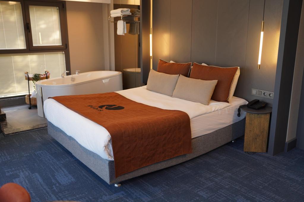 Suite Room, Sea View (Jacuzzi)