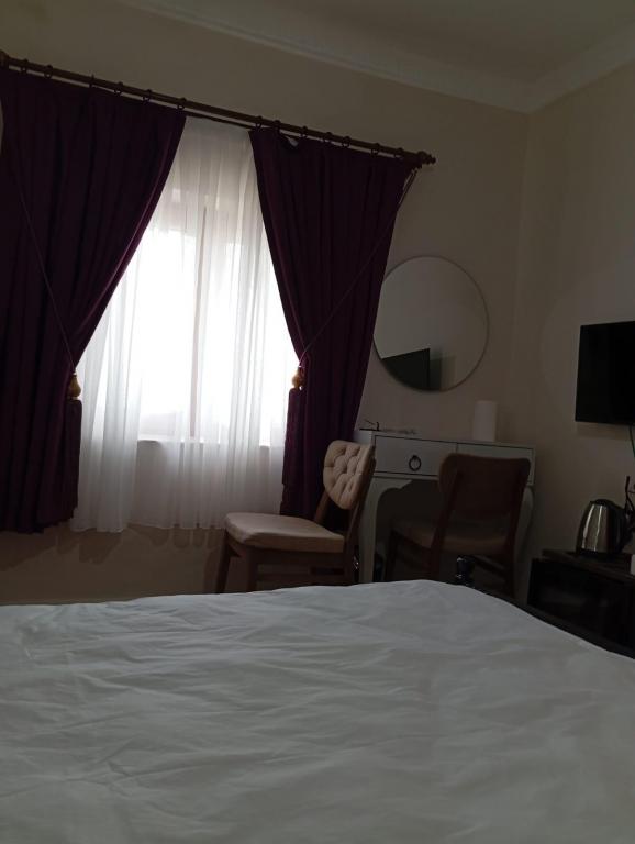 Mesopotamia, 2Nd Floor